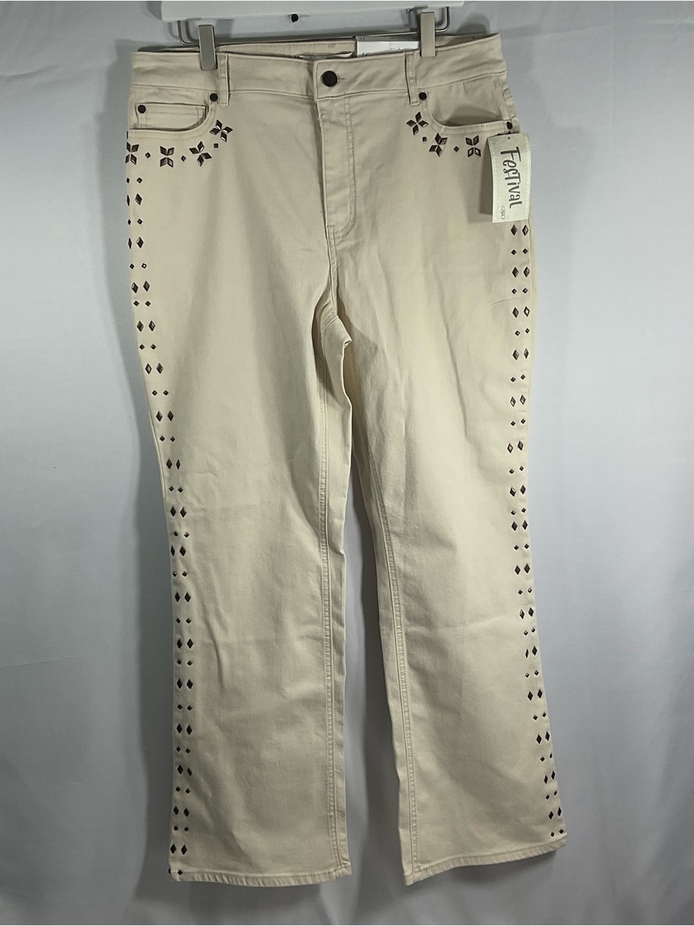 Cream Women’s Stud-Trim Jeans